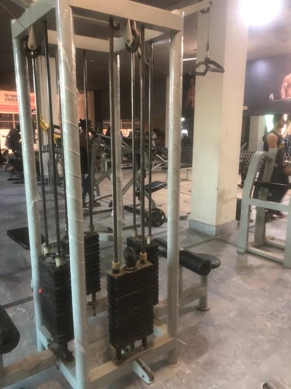 gym equipment 0