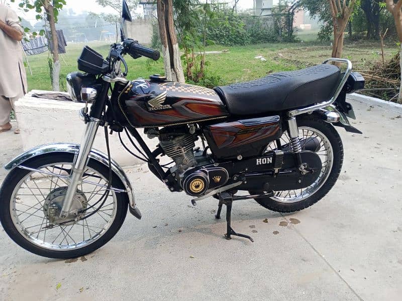 my Honda 125 for urgent sale 03001110876 0