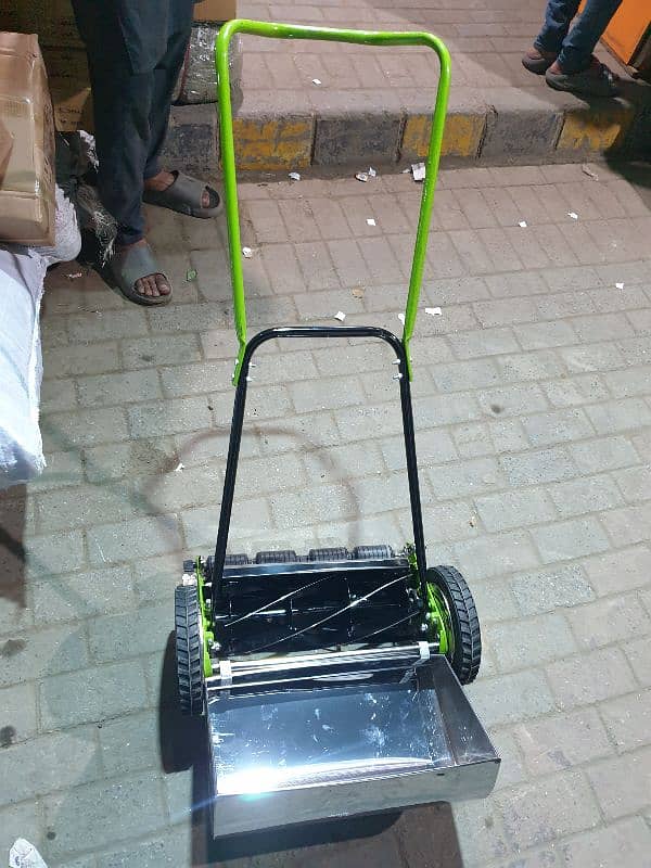 Lawn Mower, Grass Cutter, Grass Cutting Machine Atco 1