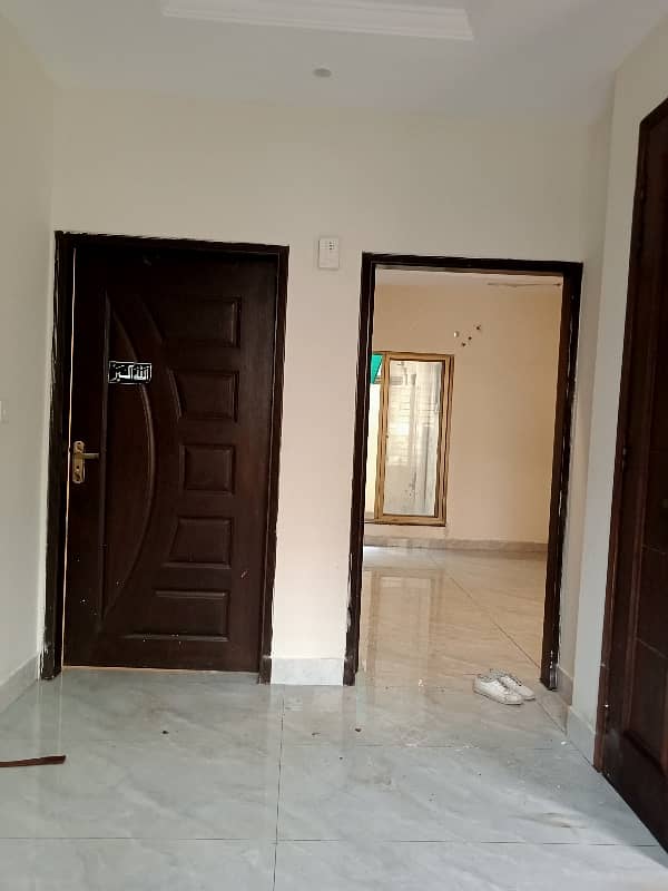 4 marla seperate gate lower portion for rent in psic society near lums dha lhr 8