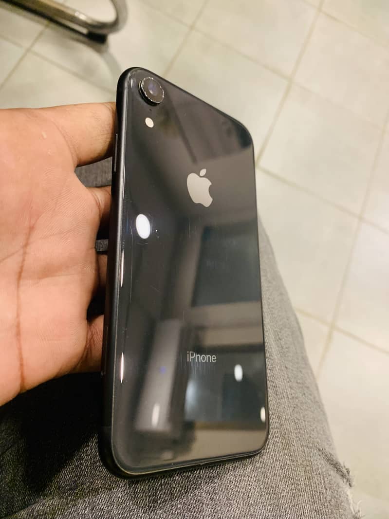 I Phone XR Non PTA 128 GB 1