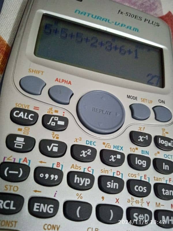 Calculator Casio FX-570ES PLUS 0