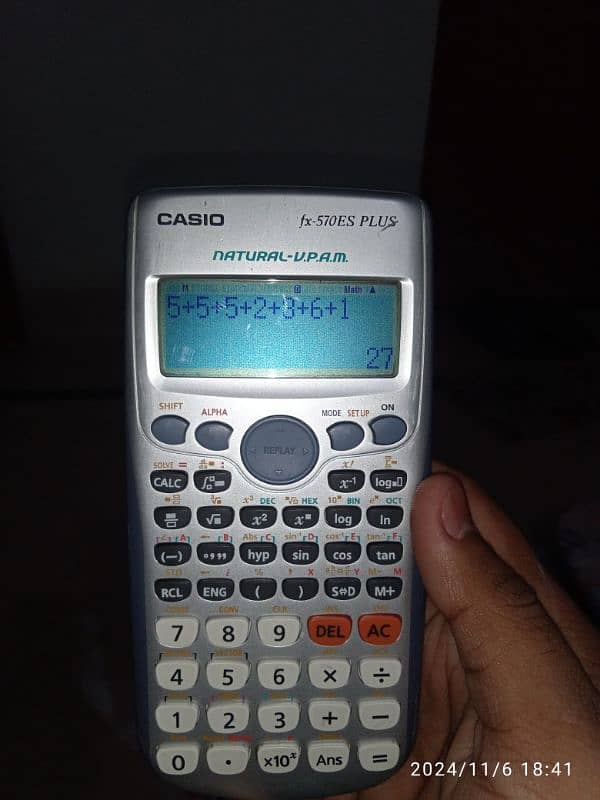 Calculator Casio FX-570ES PLUS 1