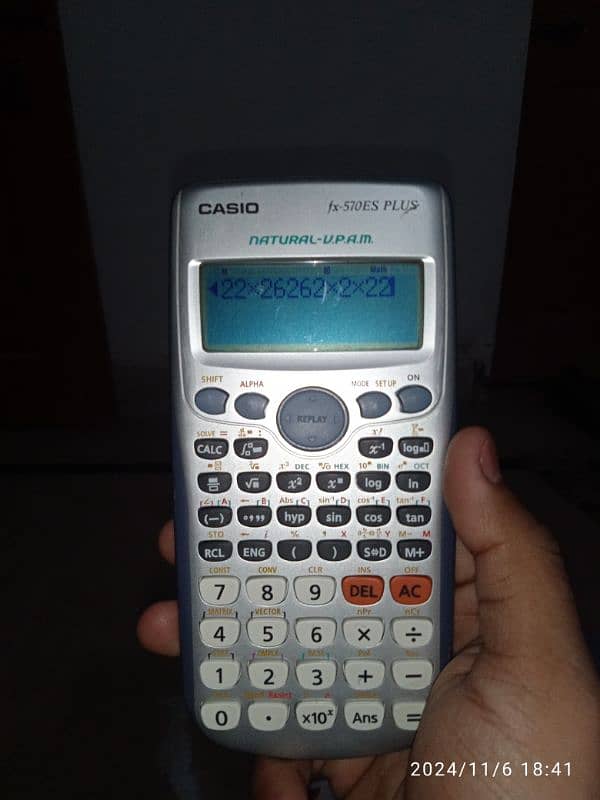 Calculator Casio FX-570ES PLUS 7