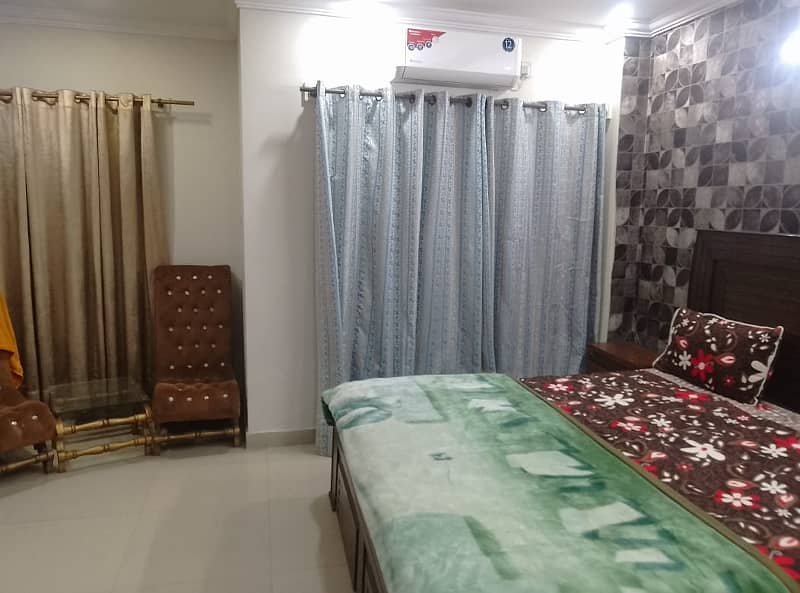 Par Day short time Two BeD Room apartment Available for rent in Bahria town phase 4 and 6 empire Heights 2 Family apartment 6