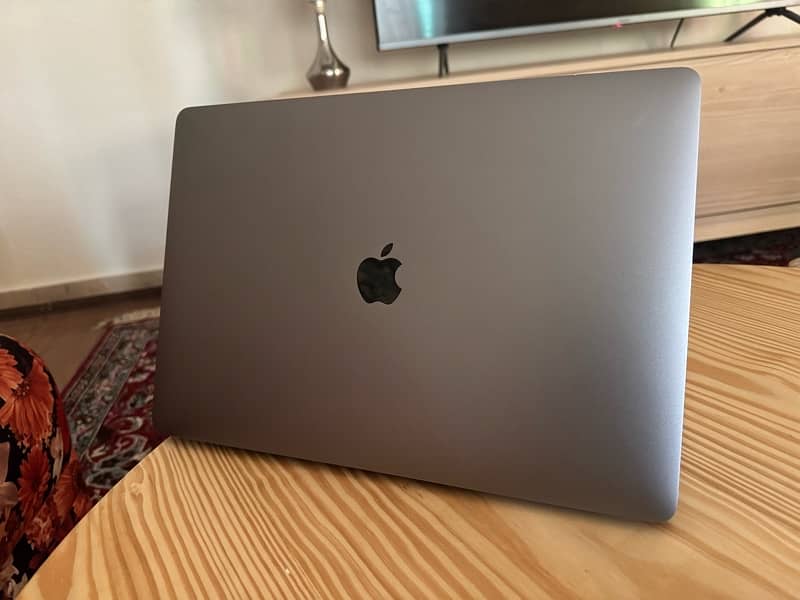 MacBook Pro 2019 - 15.4 inch i9 Processor 0