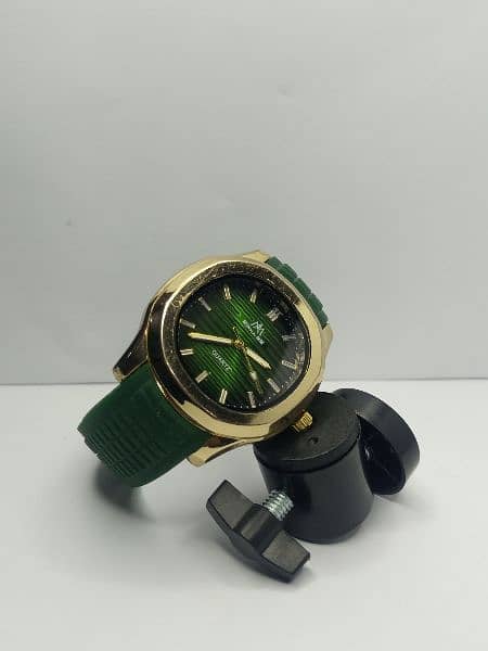 Light wieght watch with sillicon strap in high quality 0