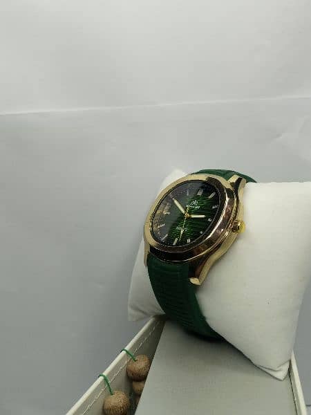 Light wieght watch with sillicon strap in high quality 5