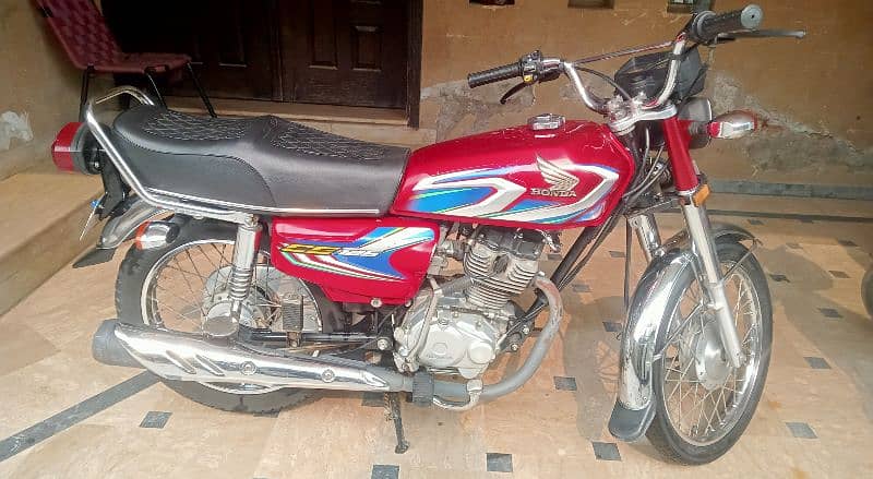 Honda 125cg  New condition 0