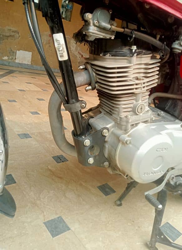 Honda 125cg  New condition 4