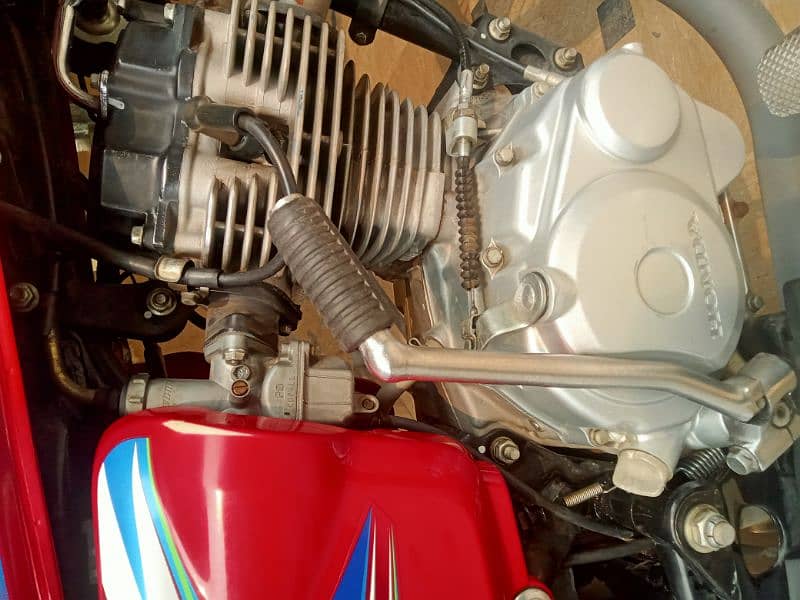 Honda 125cg  New condition 7