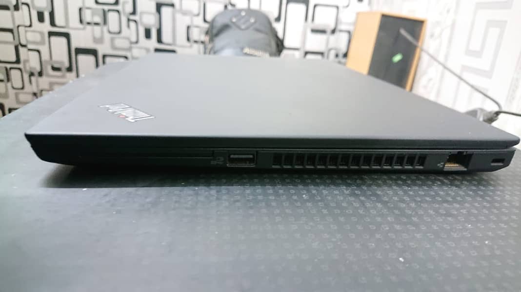 LENOVO THINKPAD P14s Gen 2 Ryzen 7 pro 5850U 3