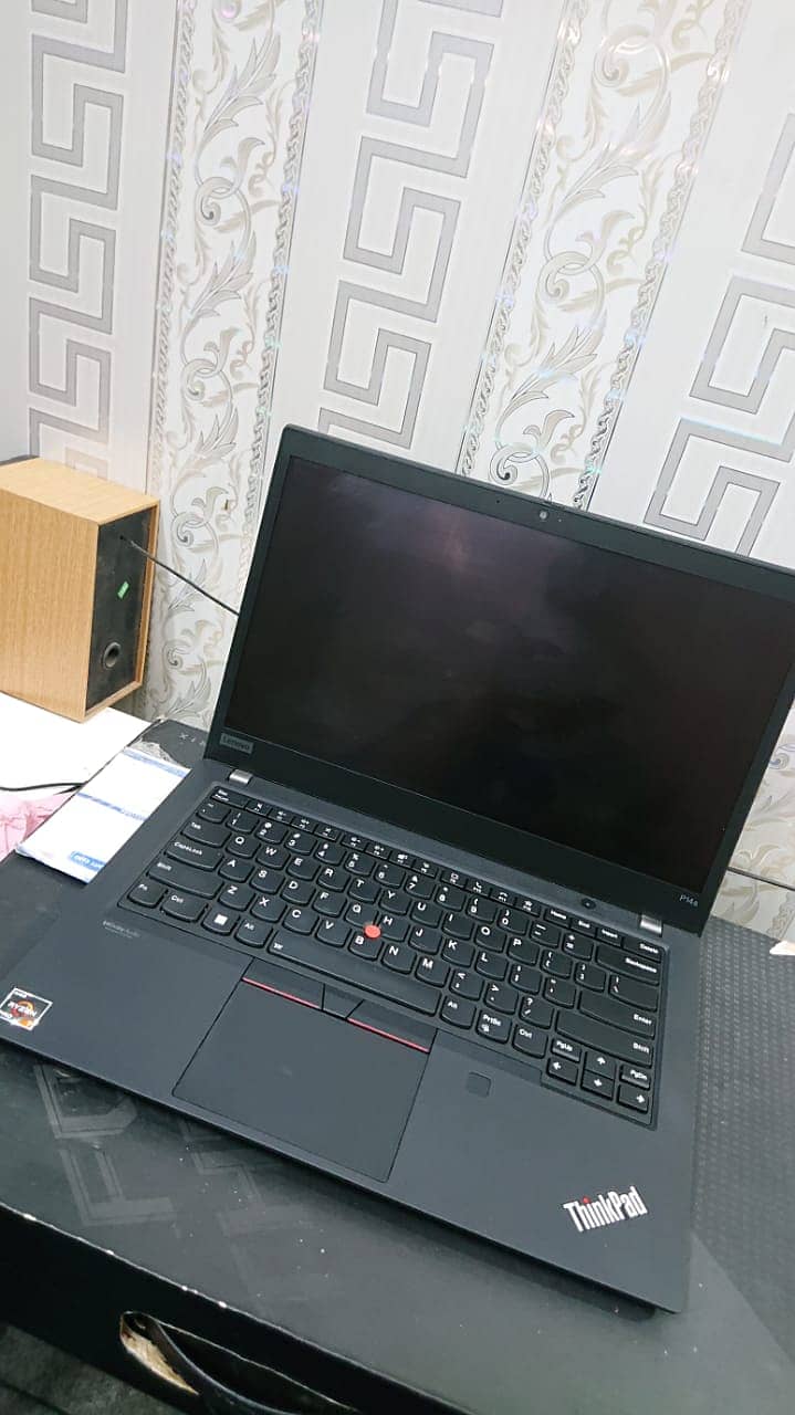 LENOVO THINKPAD P14s Gen 2 Ryzen 7 pro 5850U 8