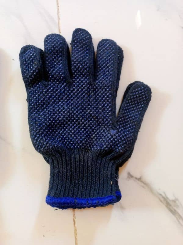 Heavy Gloves For sale 3