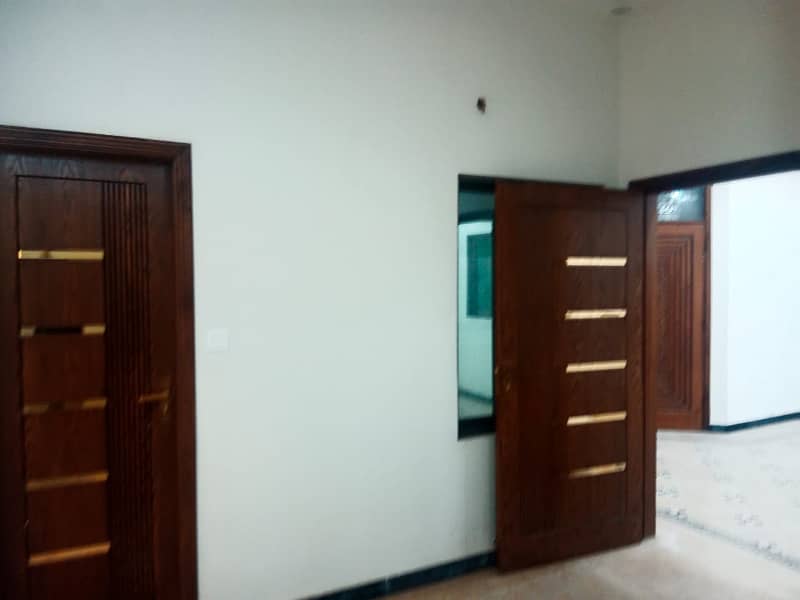 5 Marla Lower Portion For Rent, Lahore Medical Housing Scheme Phase 2 Near Jallo Park Main Canal Road Lahore 3