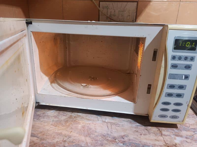 PEL microwave Oven 0