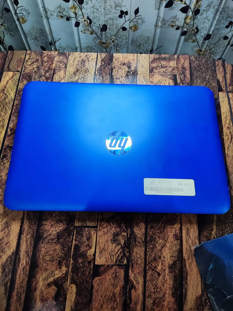 HP Laptop 5