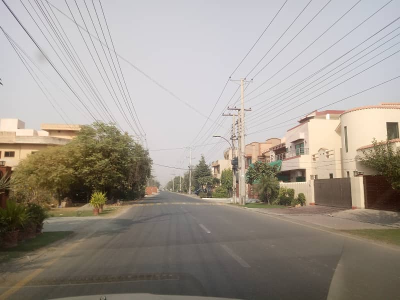 10 Marla 60-Feet Road Ideal Location Near Park Mosque Market Plot For Sale 1