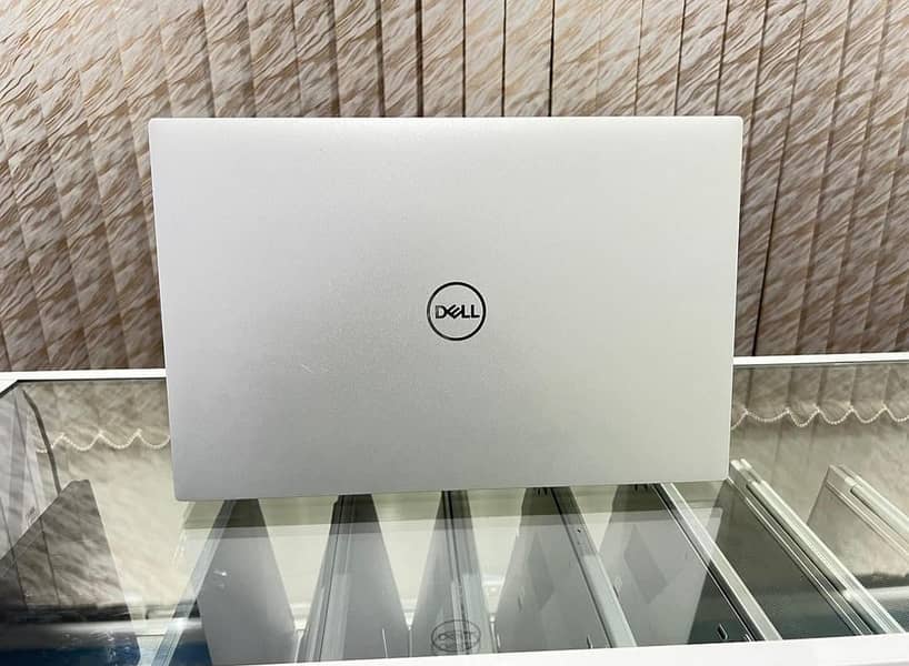 Dell XPS 17 9700 i7 10th Gen NVIDIA GDDR6 6GB Graphics Card 1