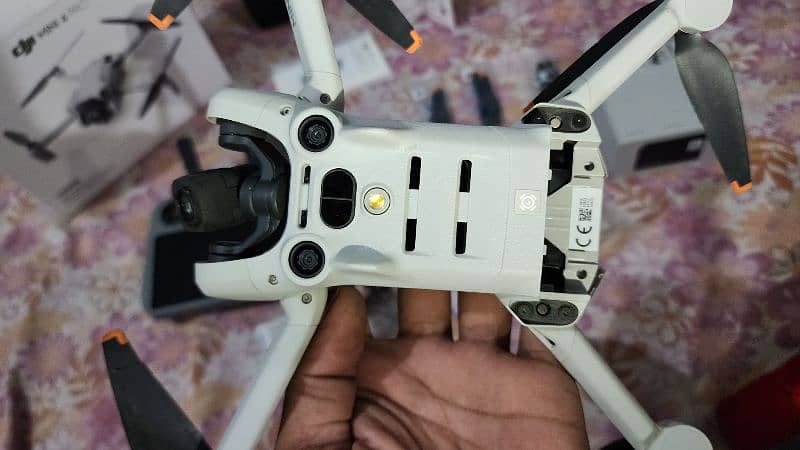 DJI Mini 4 pro board is damage  demand 180k only  one month ues . 17