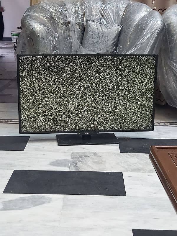 Sony Led Tv smart 42 inch good condition no fault 1