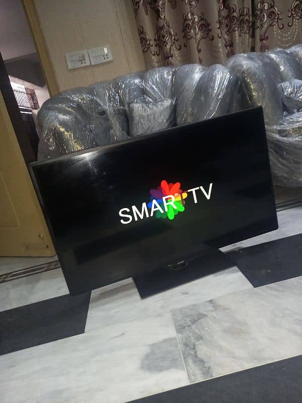 Sony Led Tv smart 42 inch good condition no fault 4