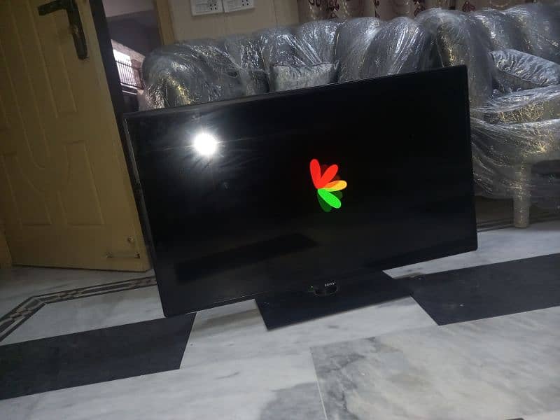 Sony Led Tv smart 42 inch good condition no fault 6