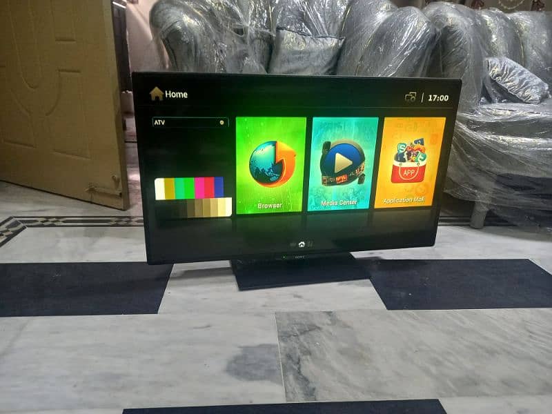 Sony Led Tv smart 42 inch good condition no fault 7