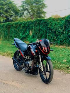 YAMAHA YBR 125 BLACK COLOUR 2023 MODEL 10/10 5500 kms DRIVEN JHELUM