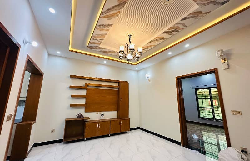 5 Marla luxury Modern House available For RENT In Paragon City Lahore 3