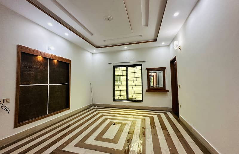 5 Marla luxury Modern House available For RENT In Paragon City Lahore 5