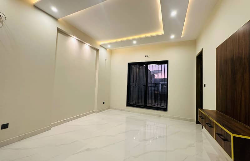 5 Marla luxury Modern House available For RENT In Paragon City Lahore 7