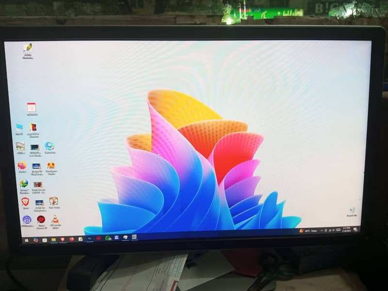 23 Inch IPS LCD A+ Screen Condition With Orignal Hydrolic Stand 5