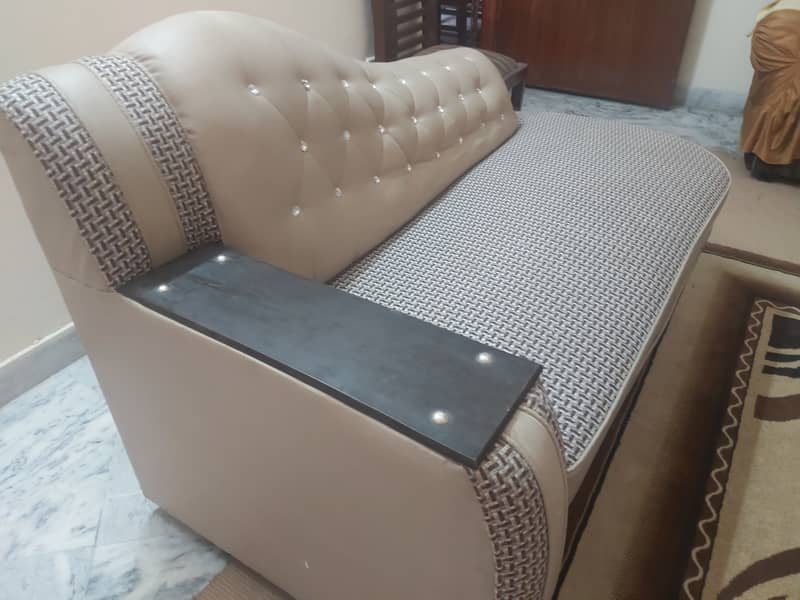 Dewan Sofa 1