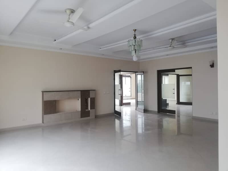 2 Kanal Upper Portion Separate Gate 3Beds Drawing Dinning Tv Lounge Kitchen 4 Car Parking Terrace Tile Flooring Kitchen Store Servant Quarter In DHA Phase 2 0