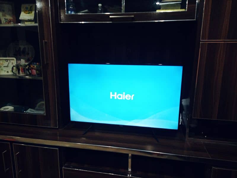 Haier 40 inch LED TV 0