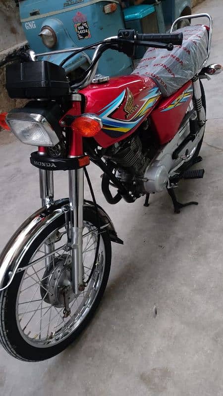 CG honda 125 dadu num 2017 10/10 condition 10