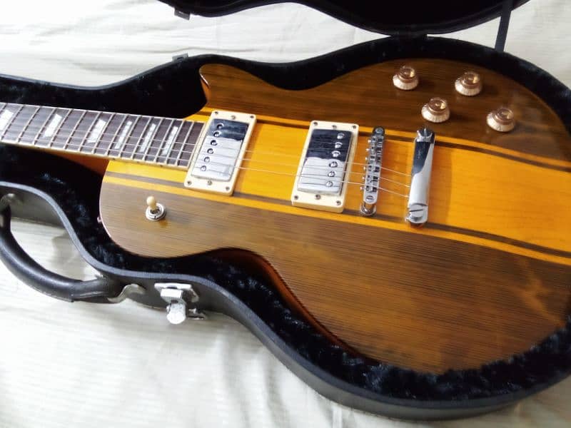 electric guitar Les Paul 5