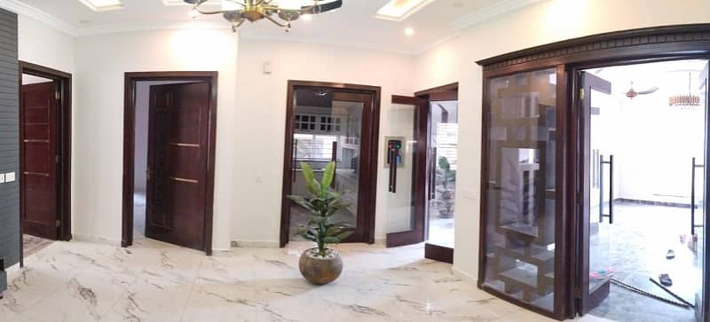 10 Marla House For Sale In Paragon City Lahore 19