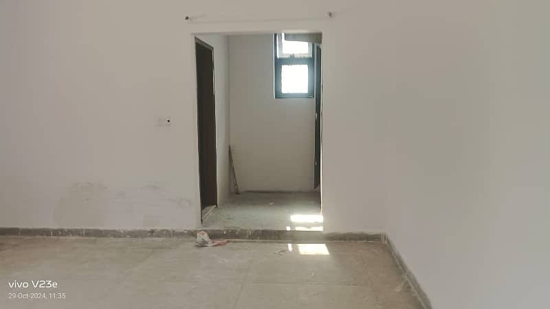 1 Kanal Upper Portion Separate Gate 2 Bed Attach Bath Tv Lounge Drawing Room Kitchen Terrace Store Tile Wooden Flooring in DHA Phase 2 12