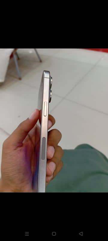 iPhone 15 Pro Max / Non Pta / 256gb (Natural Taitium) 1