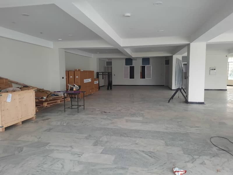 5000 Sq Ft Commercial Space Available For Rent In Expressway Islamabad 7