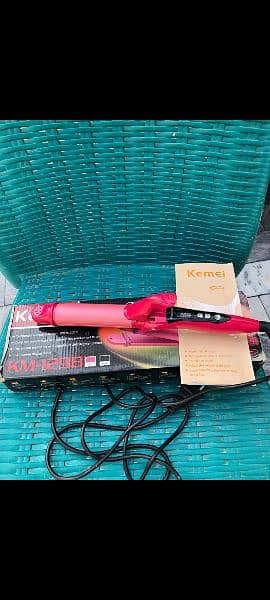 KEMEI Straightener and Curler 4