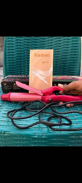 KEMEI Straightener and Curler 6