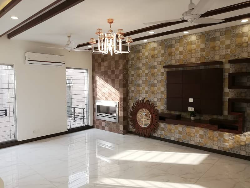 1 Kanal Upper Portion Separate Gate (Brand New) 2 Bed Attach Bath Tile Flooring Tv lounge Side Terrace Kitchen Store In DHA Phase 8 Near Broadway 19