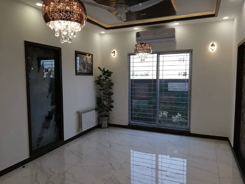 1 Kanal Upper Portion Separate Gate (Brand New) 2 Bed Attach Bath Tile Flooring Tv lounge Side Terrace Kitchen Store In DHA Phase 8 Near Broadway 24