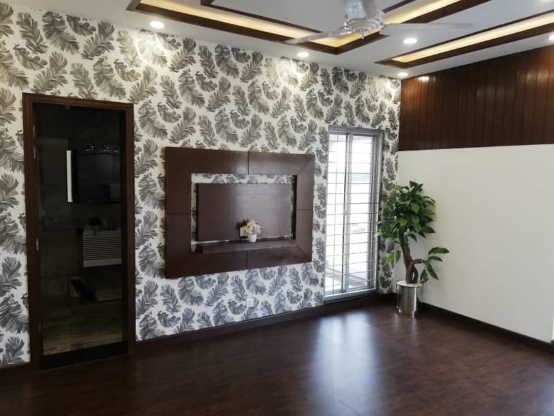 1 Kanal Upper Portion Separate Gate (Brand New) 2 Bed Attach Bath Tile Flooring Tv lounge Side Terrace Kitchen Store In DHA Phase 8 Near Broadway 25