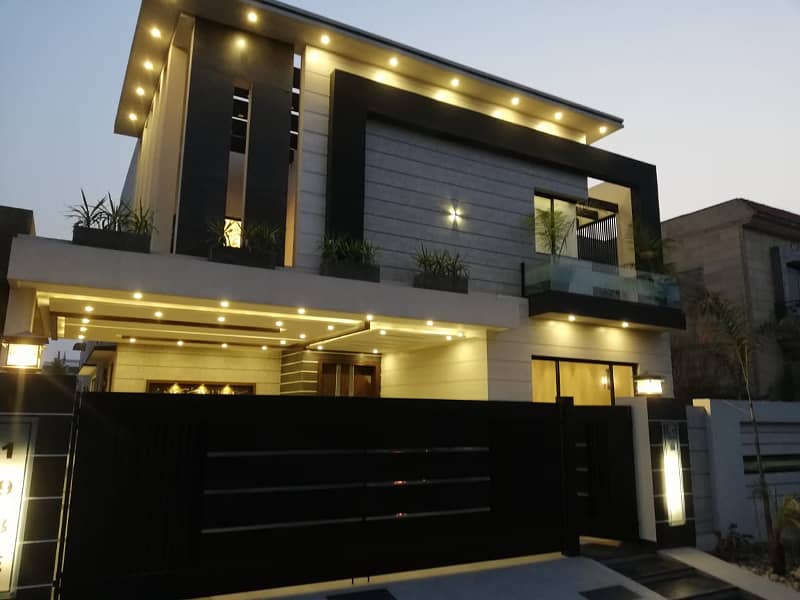 1 Kanal Upper Portion Separate Gate (Brand New) 2 Bed Attach Bath Tile Flooring Tv lounge Side Terrace Kitchen Store In DHA Phase 8 Near Broadway 45