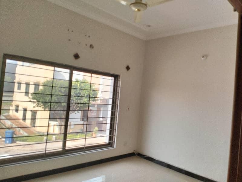 Bahria Enclave Sector H 5 Marla House Available For Rent Good Location 15