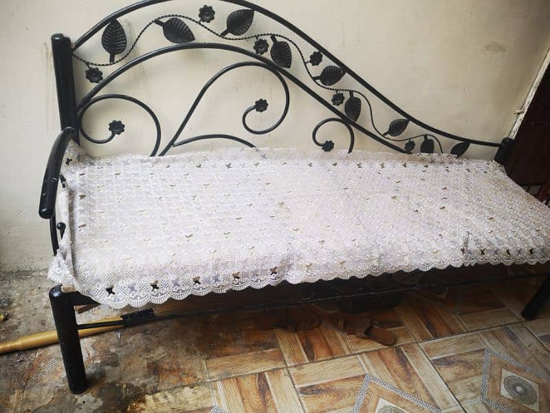 5 seater iron sofa set 0